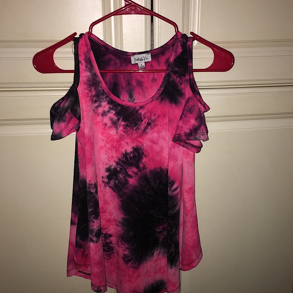 Cest La Vie brand women’s top hot pink tie dye and black size medium